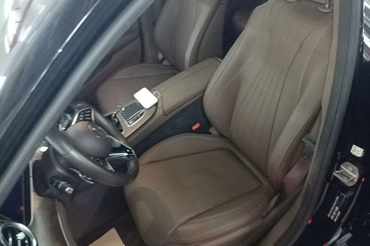 Used Mercedes-Benz E-Class New Energy 2023 E 350 e L Plug-in Hybrid Sedan Left Front Seat