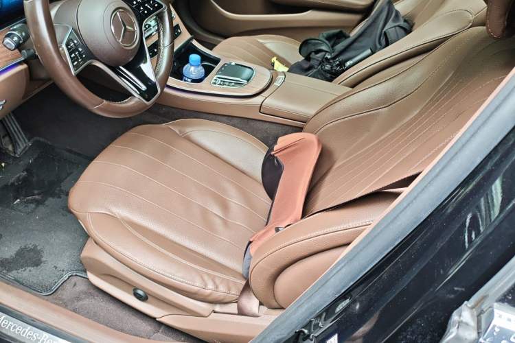Used Mercedes-Benz E-Class New Energy 2023 E 350 e L Plug-in Hybrid Sedan Left Front Seat