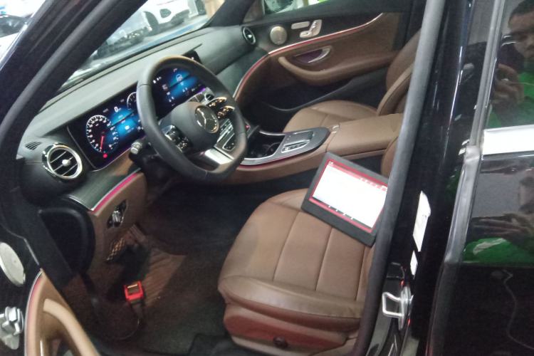 Used Mercedes-Benz E-Class New Energy 2023 E 350 e L Plug-in Hybrid Sports Sedan Left Front Seat