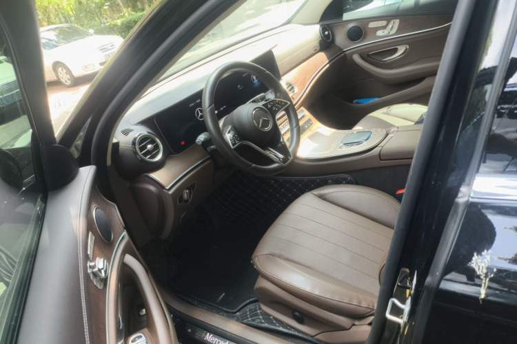 Used Mercedes-Benz E-Class New Energy 2023 E 350 e L Plug-in Hybrid Sedan Left Front Seat