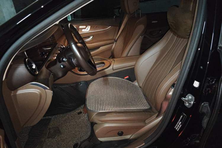 Used Mercedes-Benz E-Class New Energy 2023 E 350 e L Plug-in Hybrid Sedan Left Front Seat