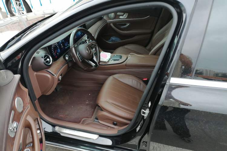 Used Mercedes-Benz E-Class New Energy 2023 E 350 e L Plug-in Hybrid Sedan Left Front Seat