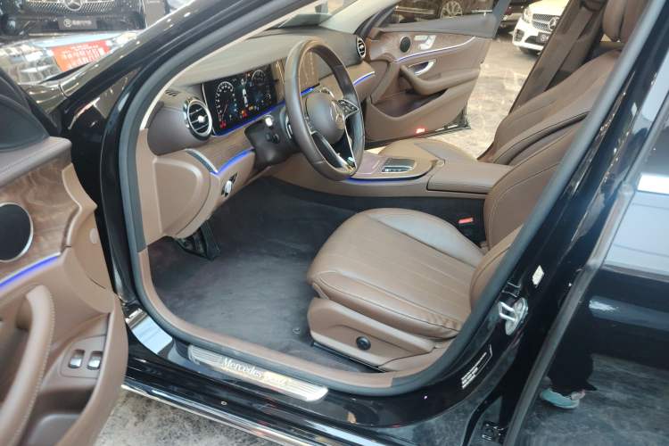 Used Mercedes-Benz E-Class New Energy 2023 E 350 e L Plug-in Hybrid Sedan Left Front Seat