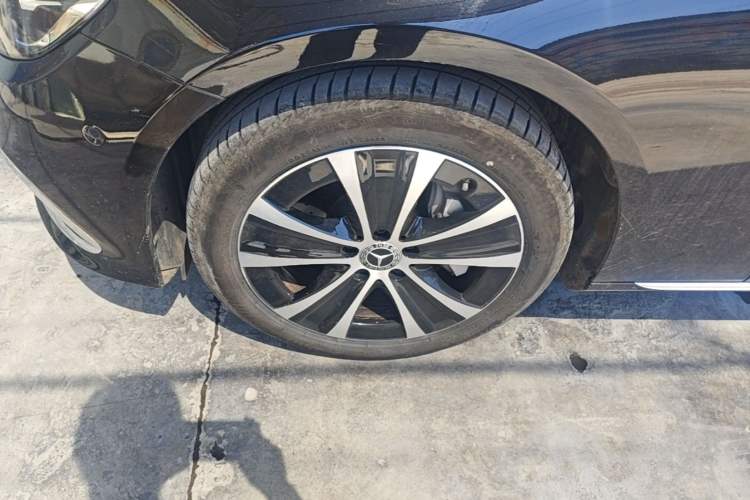 Used Mercedes-Benz E-Class New Energy 2023 E 350 e L Plug-in Hybrid Sedan Left Front Wheel Hub