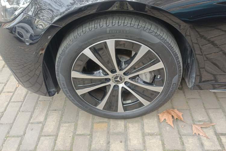 Used Mercedes-Benz E-Class New Energy 2023 E 350 e L Plug-in Hybrid Sports Sedan Left Front Wheel Hub