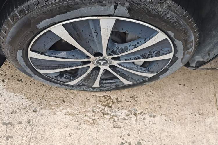Used Mercedes-Benz E-Class New Energy 2023 E 350 e L Plug-in Hybrid Sedan Left Front Wheel Hub
