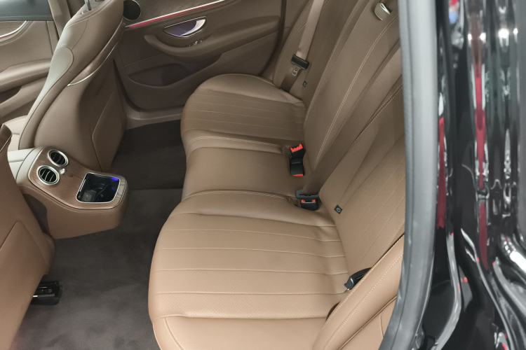 Used Mercedes-Benz E-Class New Energy 2023 E 350 e L Plug-in Hybrid Sedan Left Rear Seat
