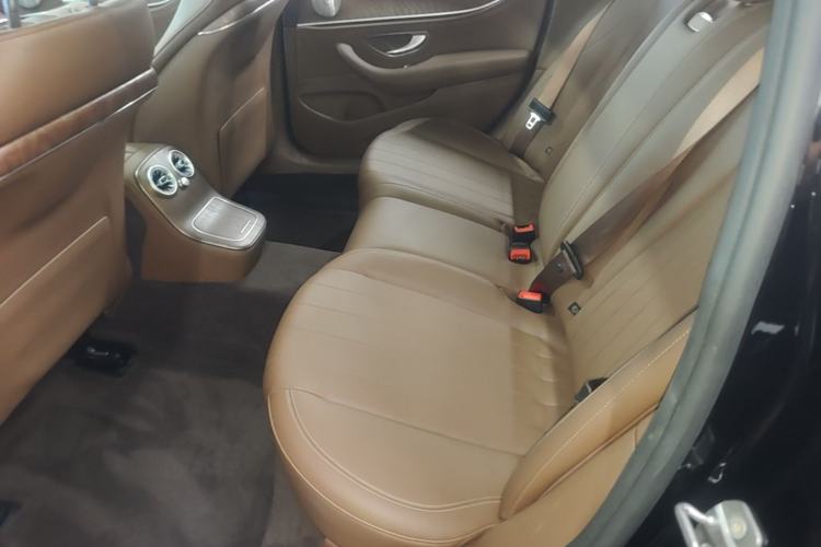 Used Mercedes-Benz E-Class New Energy 2023 E 350 e L Plug-in Hybrid Sedan Left Rear Seat