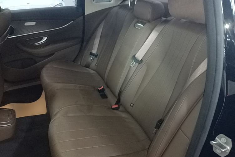Used Mercedes-Benz E-Class New Energy 2023 E 350 e L Plug-in Hybrid Sedan Left Rear Seat