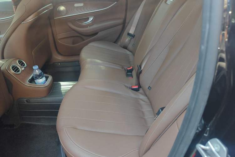 Used Mercedes-Benz E-Class New Energy 2023 E 350 e L Plug-in Hybrid Sedan Left Rear Seat
