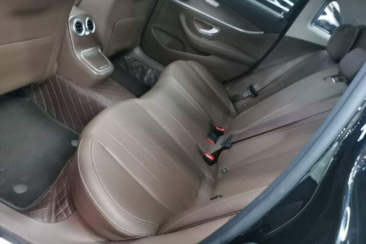 Used Mercedes-Benz E-Class New Energy 2023 E 350 e L Plug-in Hybrid Sedan Left Rear Seat