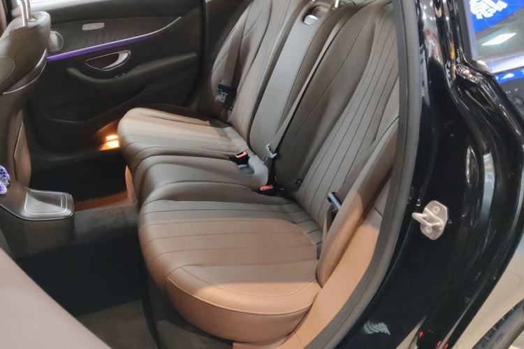 Used Mercedes-Benz E-Class New Energy 2023 E 350 e L Plug-in Hybrid Sedan Left Rear Seat