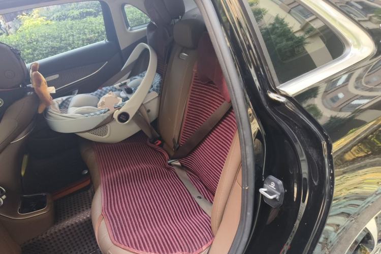 Used Mercedes-Benz E-Class New Energy 2023 E 350 e L Plug-in Hybrid Sedan Left Rear Seat