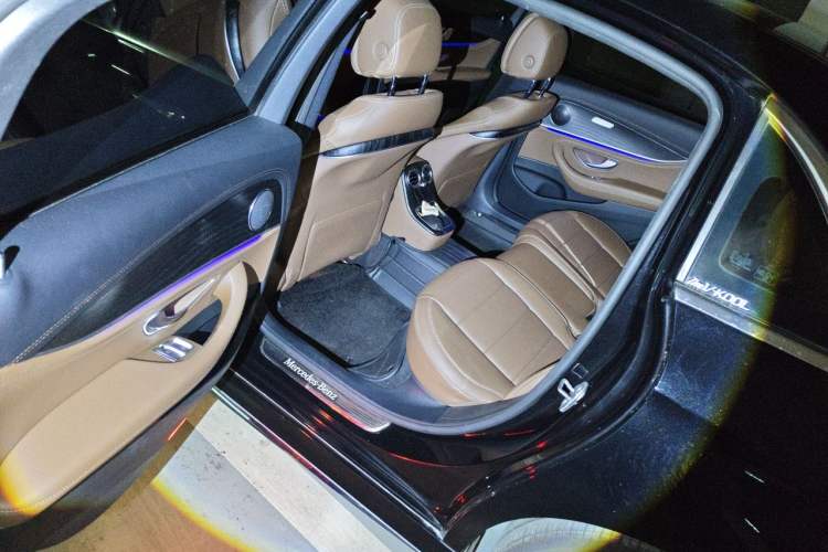 Used Mercedes-Benz E-Class New Energy 2023 E 350 e L Plug-in Hybrid Sports Sedan Left Rear Seat