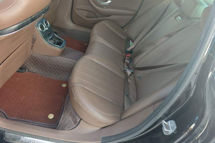 Used Mercedes-Benz E-Class New Energy 2023 E 350 e L Plug-in Hybrid Sedan Left Rear Seat
