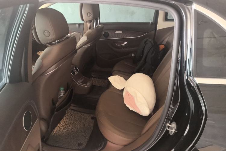 Used Mercedes-Benz E-Class New Energy 2023 E 350 e L Plug-in Hybrid Sedan Left Rear Seat