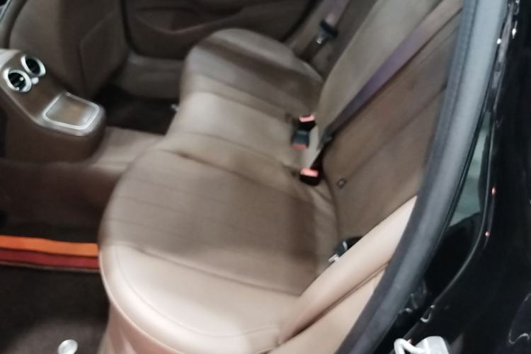 Used Mercedes-Benz E-Class New Energy 2023 E 350 e L Plug-in Hybrid Sedan Left Rear Seat