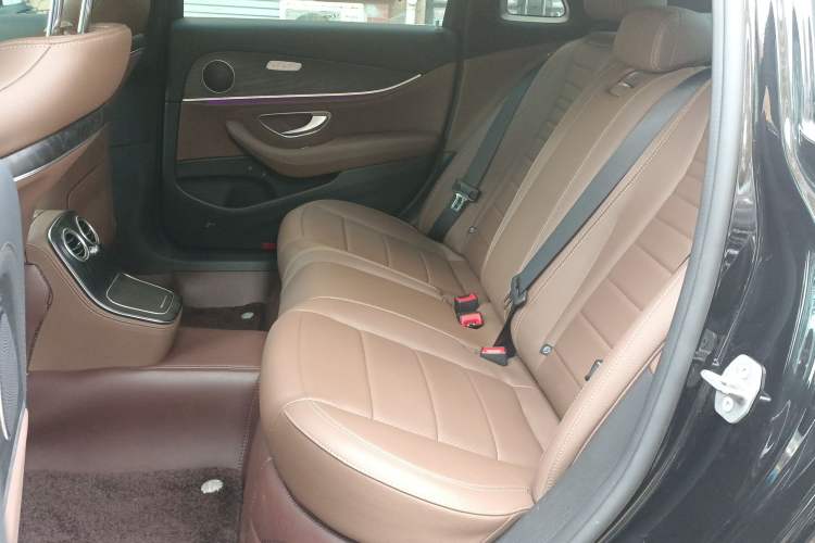 Used Mercedes-Benz E-Class New Energy 2023 E 350 e L Plug-in Hybrid Sports Sedan Left Rear Seat