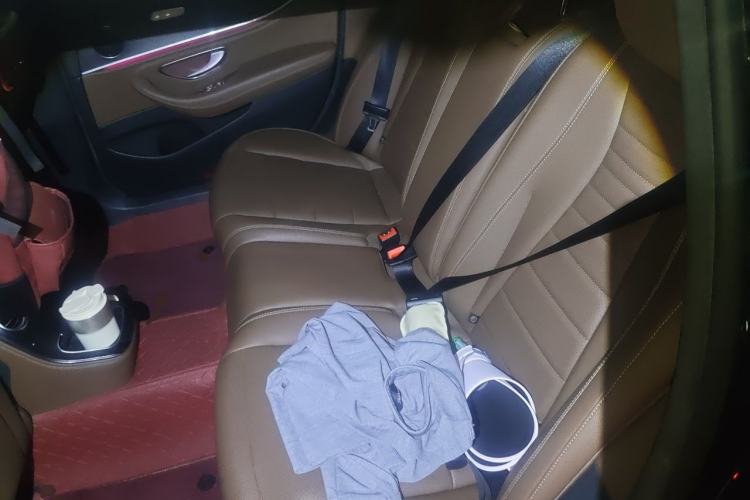 Used Mercedes-Benz E-Class New Energy 2023 E 350 e L Plug-in Hybrid Sports Sedan Left Rear Seat