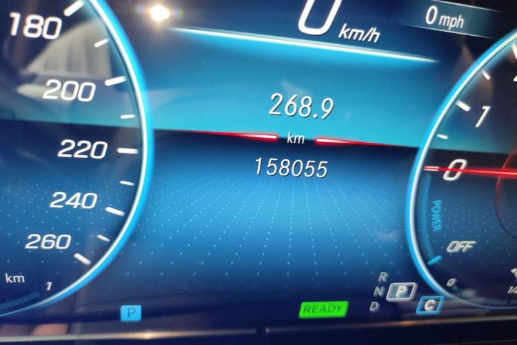 Used Mercedes-Benz E-Class New Energy 2023 E 350 e L Plug-in Hybrid Sedan Odometer Close Up