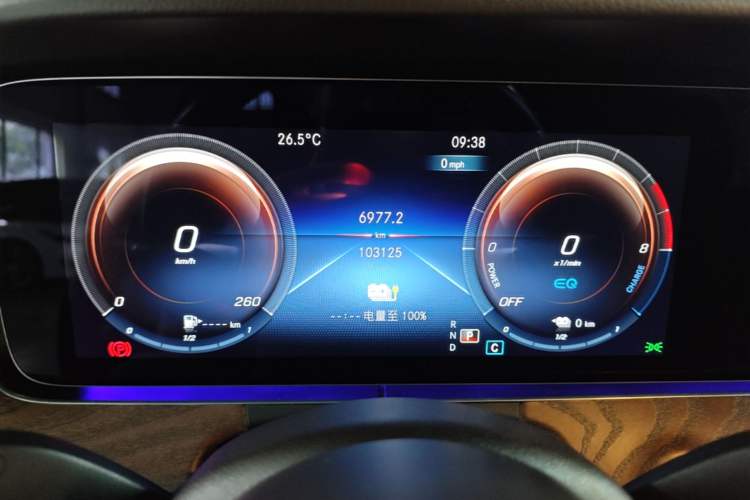 Used Mercedes-Benz E-Class New Energy 2023 E 350 e L Plug-in Hybrid Sedan Odometer Close Up