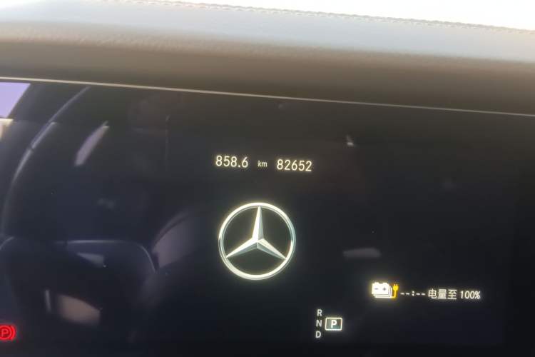 Used Mercedes-Benz E-Class New Energy 2023 E 350 e L Plug-in Hybrid Sedan Odometer Close Up
