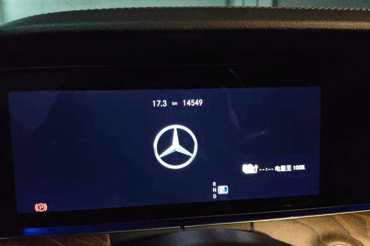 Used Mercedes-Benz E-Class New Energy 2023 E 350 e L Plug-in Hybrid Sedan Odometer Close Up