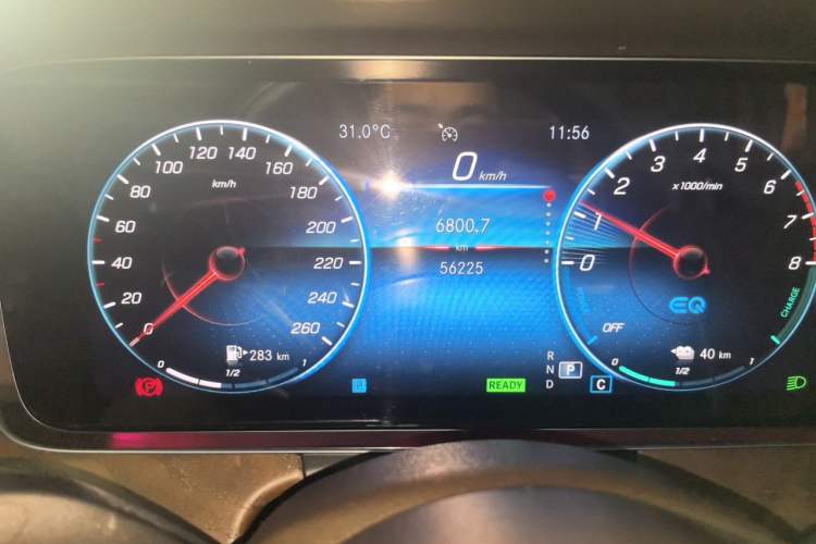 Used Mercedes-Benz E-Class New Energy 2023 E 350 e L Plug-in Hybrid Sedan Odometer Close Up