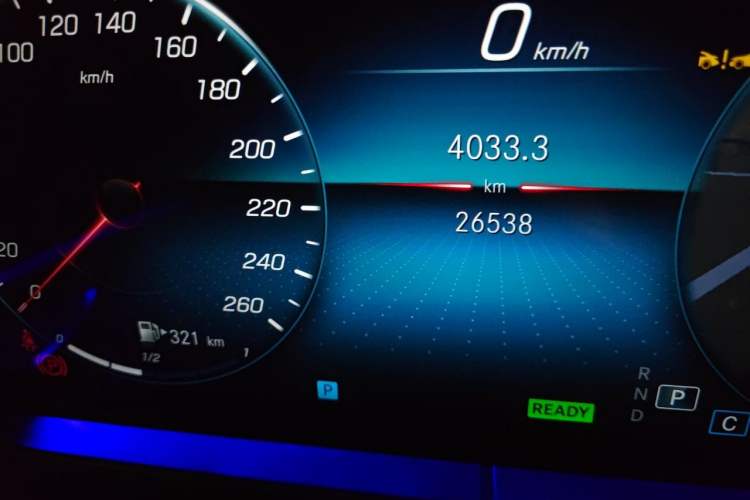 Used Mercedes-Benz E-Class New Energy 2023 E 350 e L Plug-in Hybrid Sedan Odometer Close Up