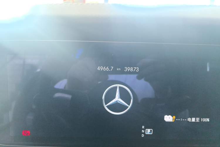 Used Mercedes-Benz E-Class New Energy 2023 E 350 e L Plug-in Hybrid Sedan Odometer Close Up