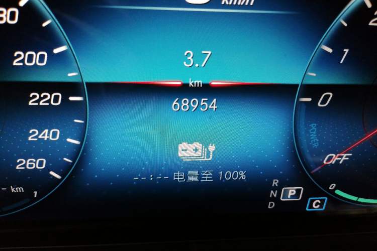 Used Mercedes-Benz E-Class New Energy 2023 E 350 e L Plug-in Hybrid Sedan Odometer Close Up