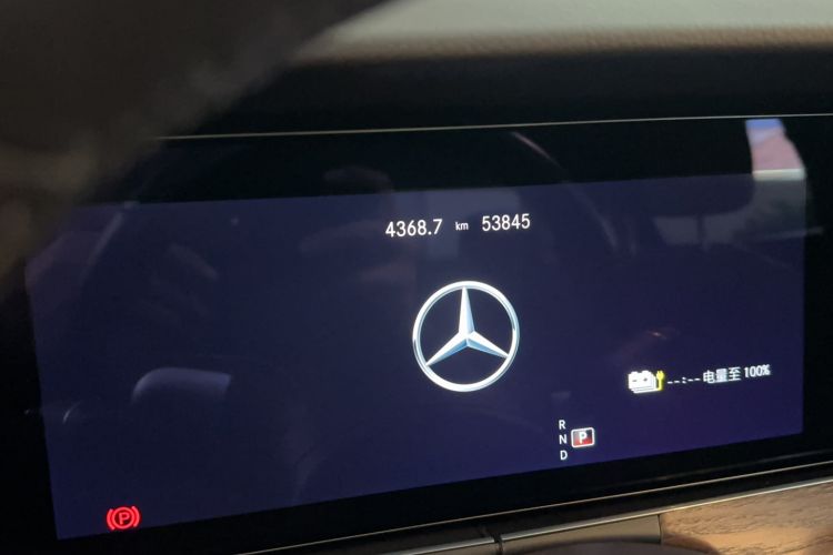 Used Mercedes-Benz E-Class New Energy 2023 E 350 e L Plug-in Hybrid Sedan Odometer Close Up