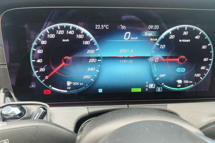 Used Mercedes-Benz E-Class New Energy 2023 E 350 e L Plug-in Hybrid Sedan Odometer Close Up