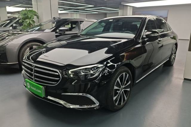 Ojetý Mercedes-Benz E-Class New Energy 2023 E 350 e L Plug-in Hybrid Sedan