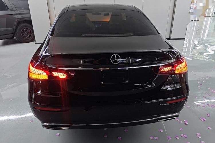 Used Mercedes-Benz E-Class New Energy 2023 E 350 e L Plug-in Hybrid Sedan Rear