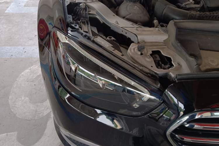 Used Mercedes-Benz E-Class New Energy 2023 E 350 e L Plug-in Hybrid Sedan Right Front Headlight