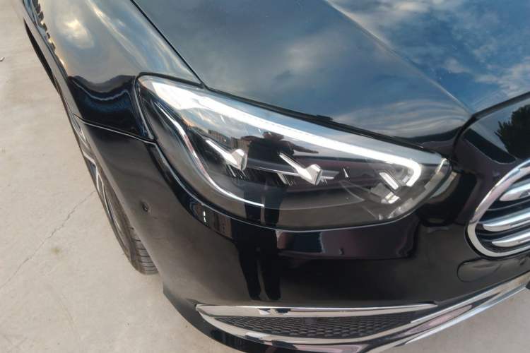 Used Mercedes-Benz E-Class New Energy 2023 E 350 e L Plug-in Hybrid Sedan Right Front Headlight