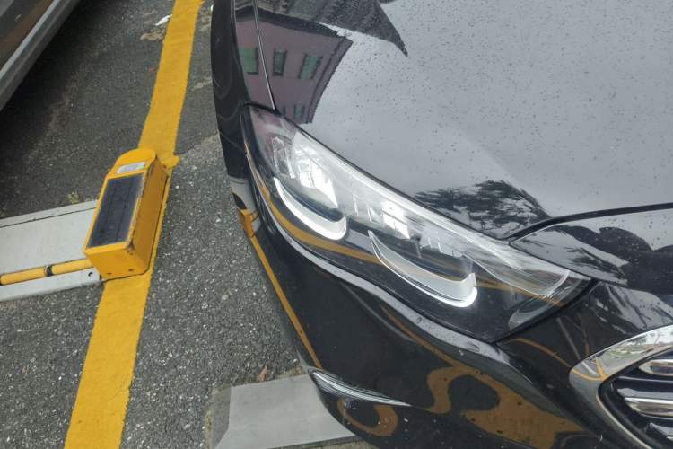 Used Mercedes-Benz E-Class New Energy 2023 E 350 e L Plug-in Hybrid Sedan Right Front Headlight