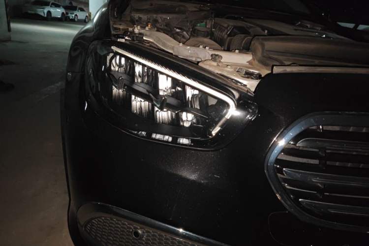 Used Mercedes-Benz E-Class New Energy 2023 E 350 e L Plug-in Hybrid Sedan Right Front Headlight