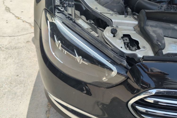 Used Mercedes-Benz E-Class New Energy 2023 E 350 e L Plug-in Hybrid Sedan Right Front Headlight