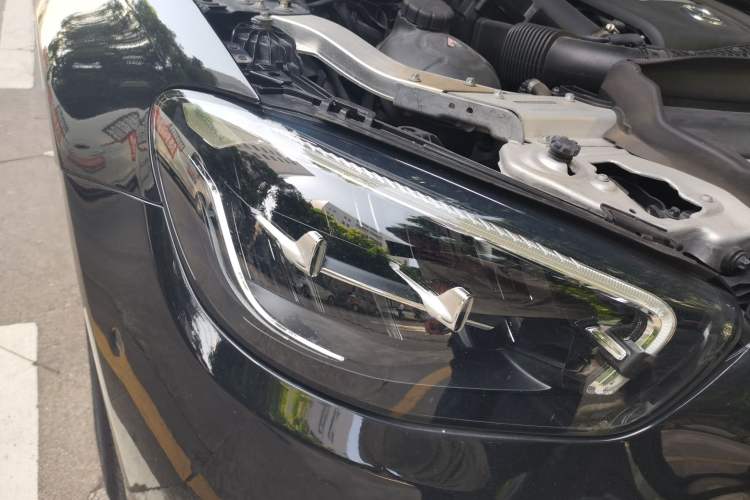Used Mercedes-Benz E-Class New Energy 2023 E 350 e L Plug-in Hybrid Sedan Right Front Headlight