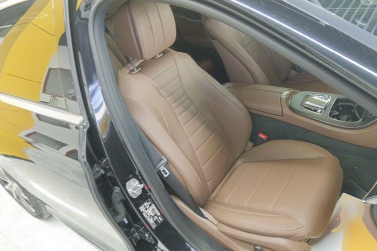 Used Mercedes-Benz E-Class New Energy 2023 E 350 e L Plug-in Hybrid Sports Sedan Right Front Seat