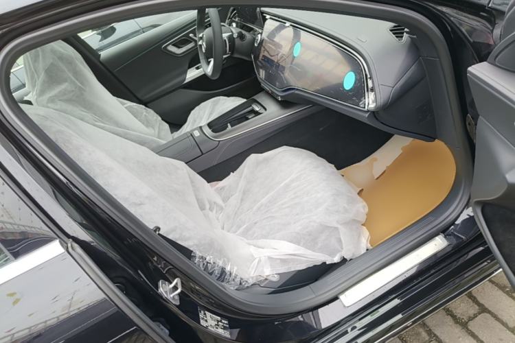 Used Mercedes-Benz E-Class New Energy 2023 E 350 e L Plug-in Hybrid Sports Sedan Right Front Seat