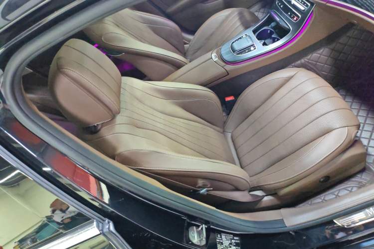 Used Mercedes-Benz E-Class New Energy 2023 E 350 e L Plug-in Hybrid Sedan Right Front Seat