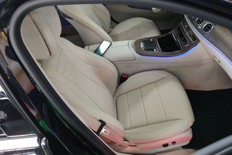 Used Mercedes-Benz E-Class New Energy 2023 E 350 e L Plug-in Hybrid Sports Sedan Right Front Seat