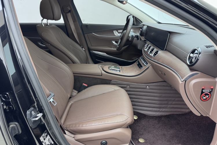 Used Mercedes-Benz E-Class New Energy 2023 E 350 e L Plug-in Hybrid Sedan Right Front Seat