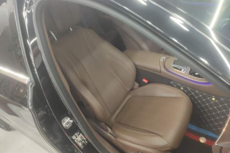 Used Mercedes-Benz E-Class New Energy 2023 E 350 e L Plug-in Hybrid Sedan Right Front Seat