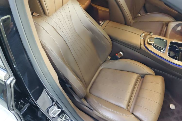 Used Mercedes-Benz E-Class New Energy 2023 E 350 e L Plug-in Hybrid Sports Sedan Right Front Seat