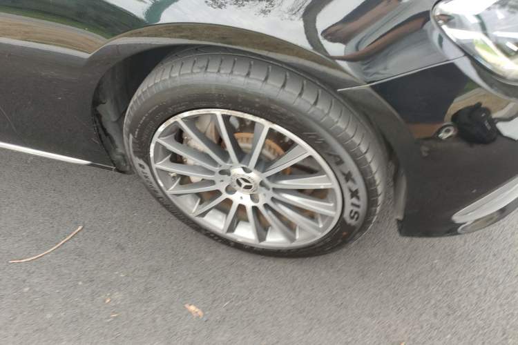 Used Mercedes-Benz E-Class New Energy 2023 E 350 e L Plug-in Hybrid Sedan Right Front Wheel Hub