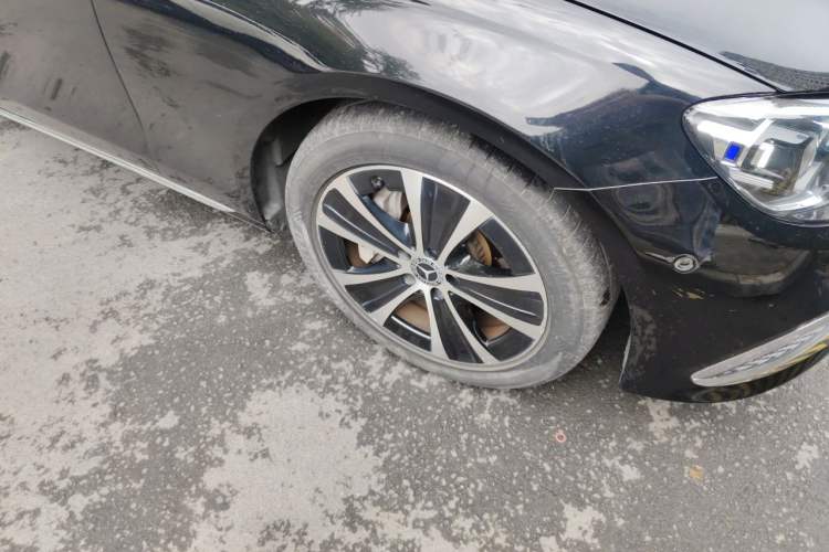 Used Mercedes-Benz E-Class New Energy 2023 E 350 e L Plug-in Hybrid Sedan Right Front Wheel Hub